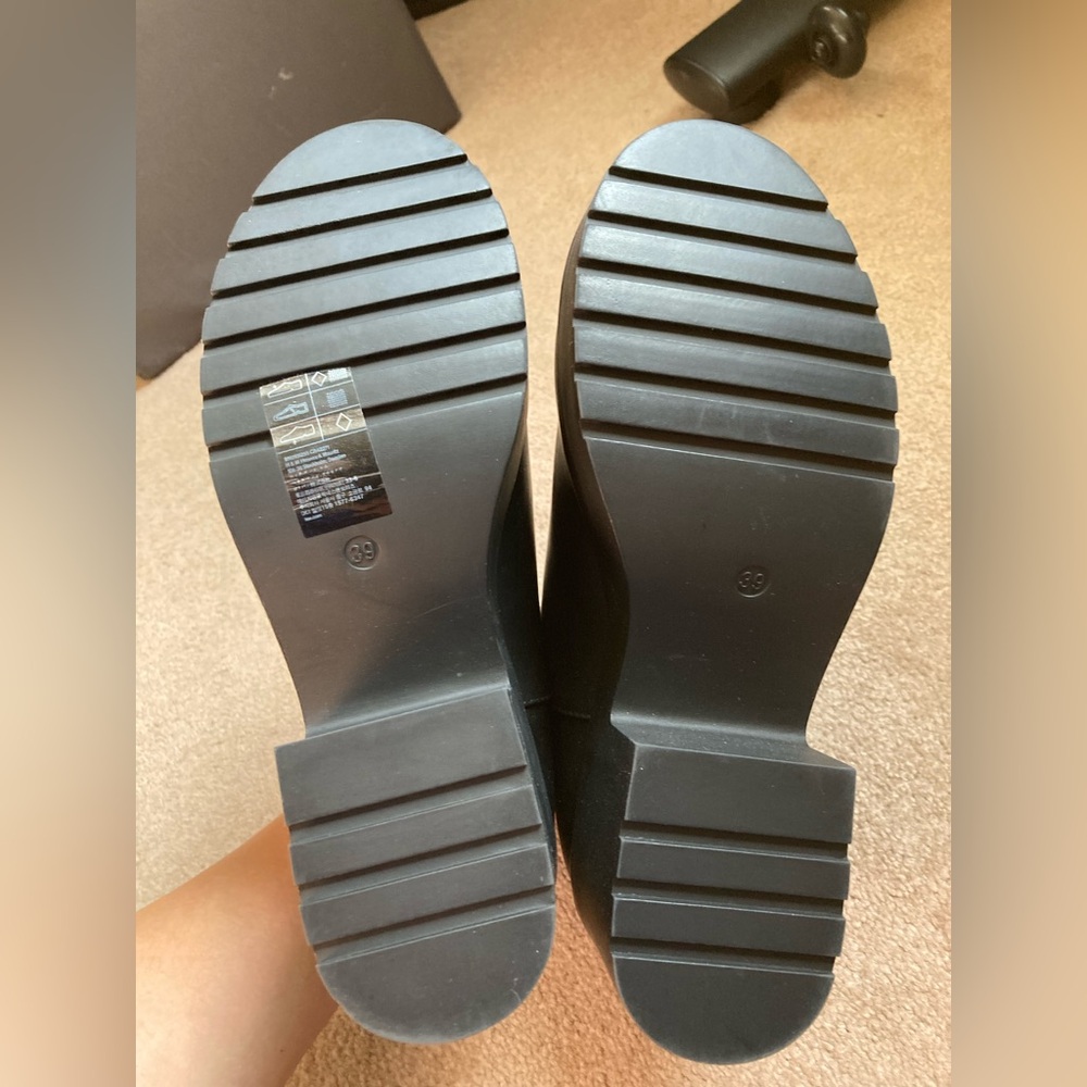 H&M Divided Platform Boots - Picture 5 of 7